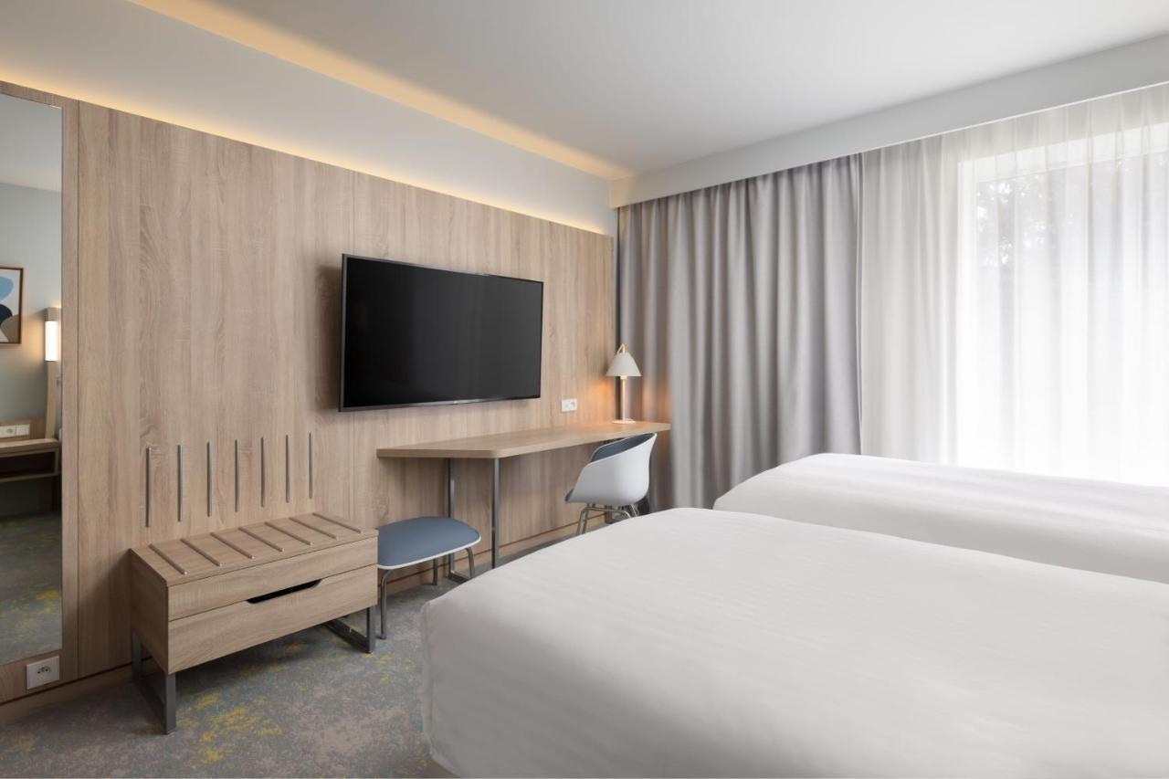 Courtyard By Marriott Paris Charles De Gaulle Central Airport Roissy-en-France Exterior foto
