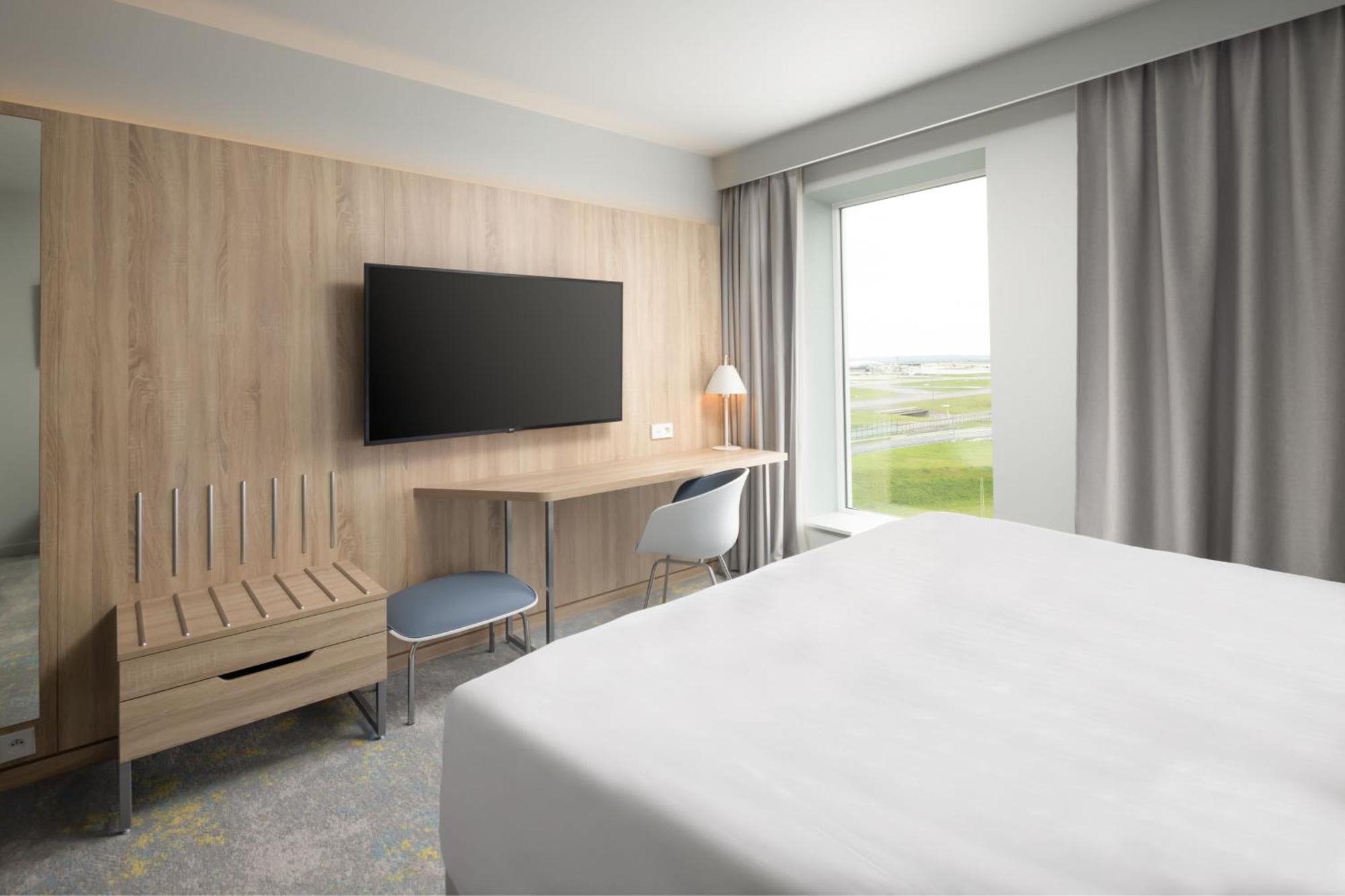 Courtyard By Marriott Paris Charles De Gaulle Central Airport Roissy-en-France Exterior foto
